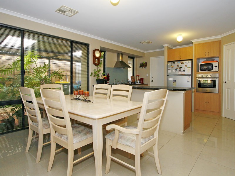 14 Kilgetty Gate, Butler WA 6036