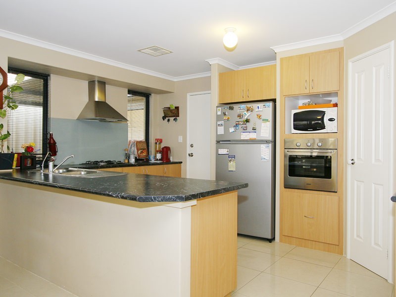 14 Kilgetty Gate, Butler WA 6036