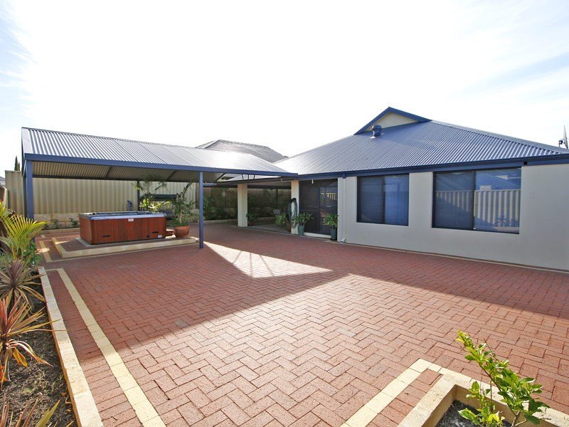 14 Kilgetty Gate, Butler WA 6036