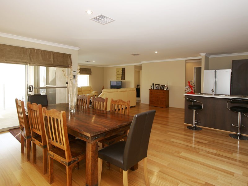 69 Shepperton Drive, Butler WA 6036