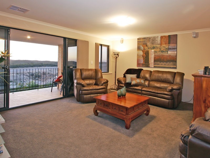 9 Arthog Street, Butler WA 6036