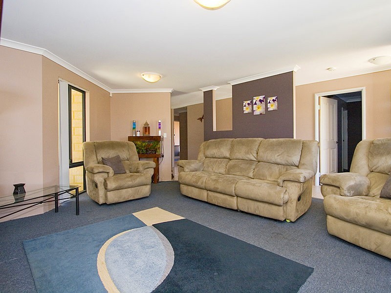 15 Brailsford Way, Butler WA 6036