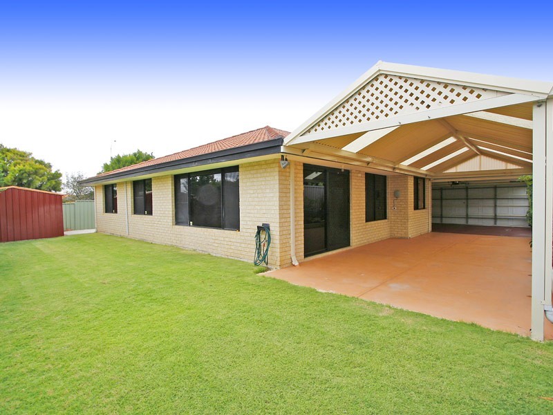 14 Dumbarton Loop, Kinross WA 6028