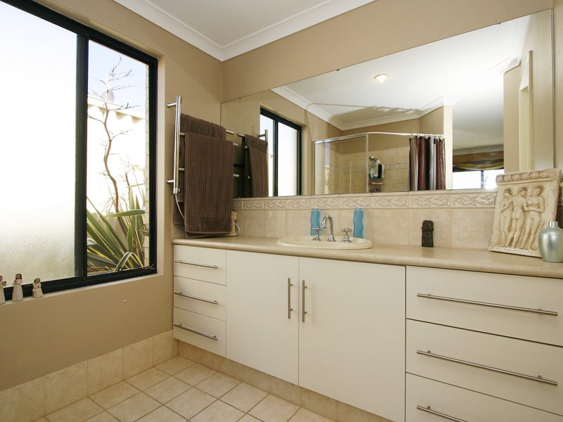 2 Duxford Street, Butler WA 6036