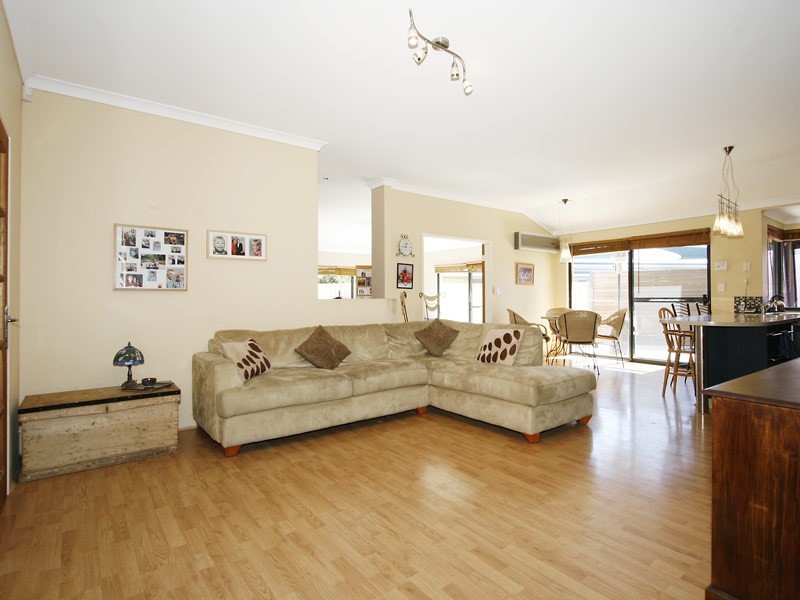 2 Duxford Street, Butler WA 6036