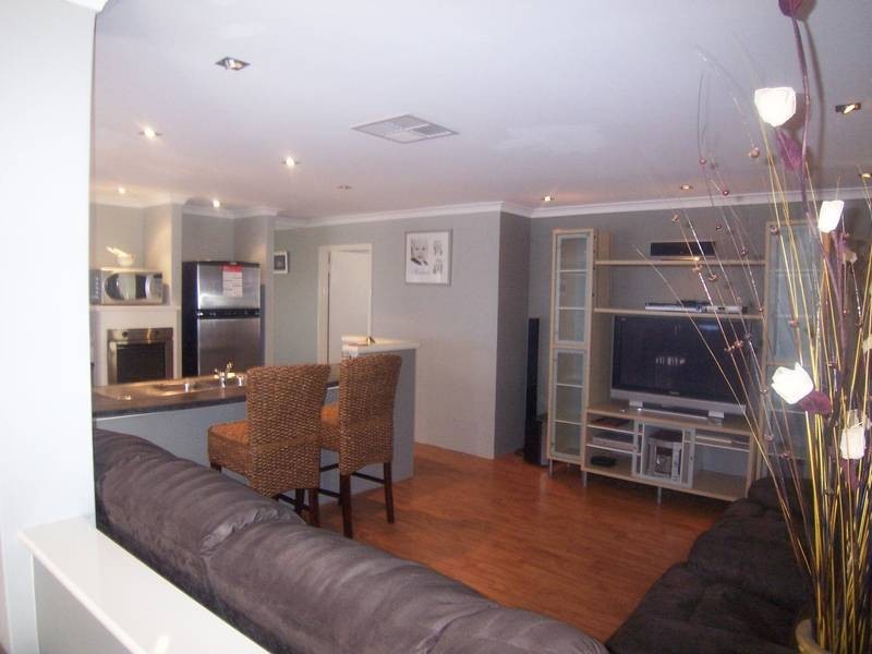 2 Builth Way, Butler WA 6036