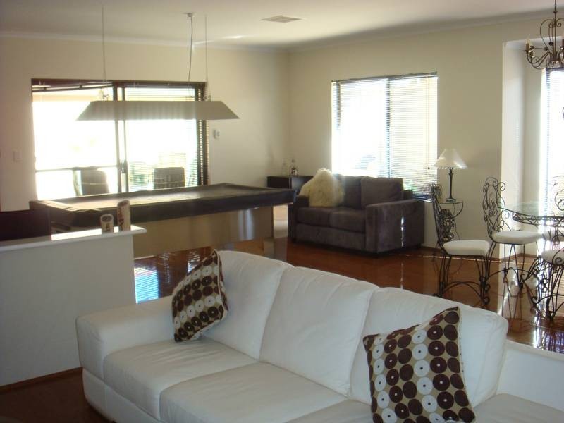 93 Ridgewood Blvd, Ridgewood WA 6030