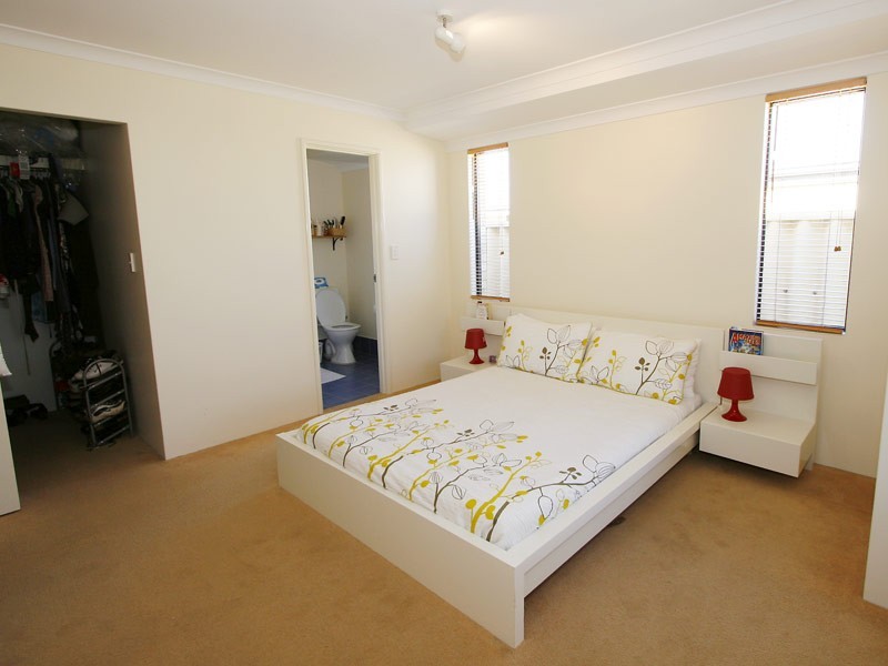 16 Dunsfold Street, Butler WA 6036