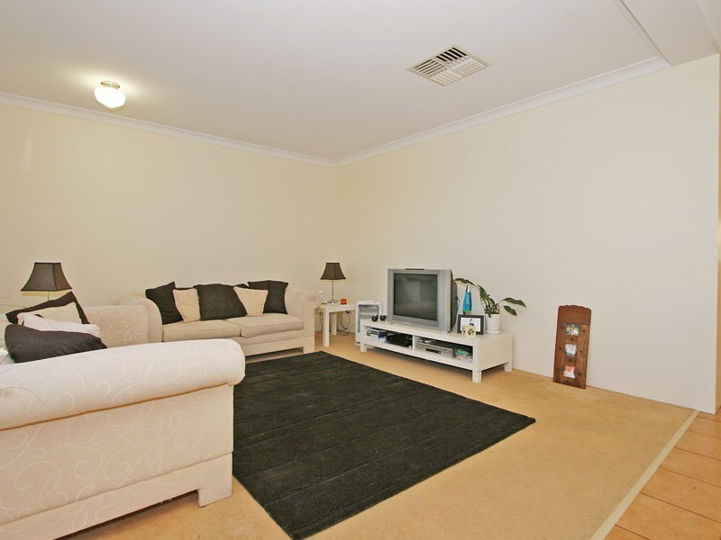 16 Dunsfold Street, Butler WA 6036