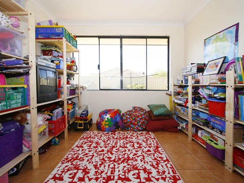 16 Dunsfold Street, Butler WA 6036