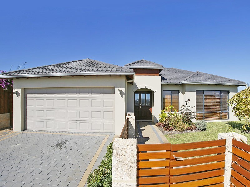 18 Dumaresq Loop, Quinns Rocks WA 6030
