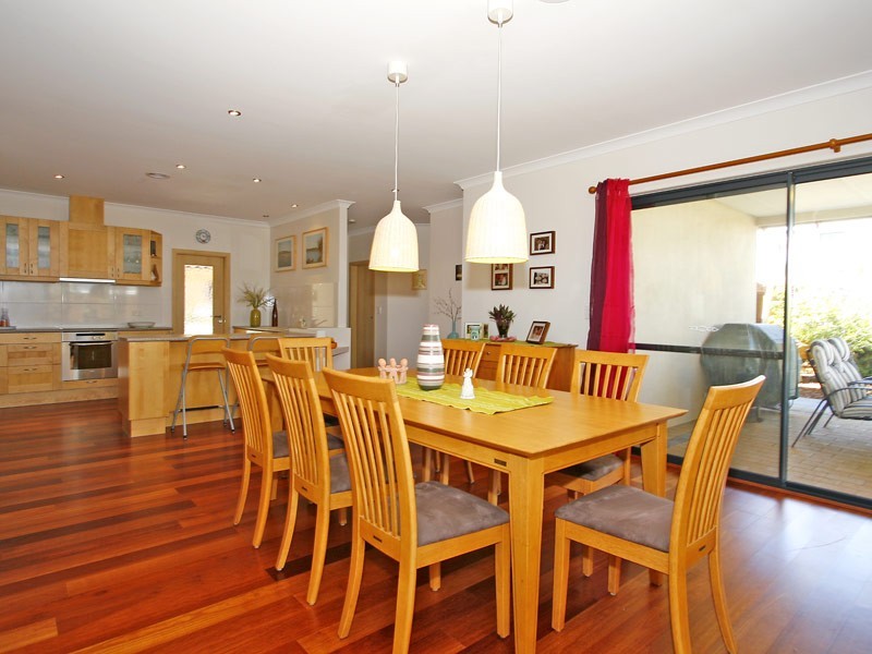18 Dumaresq Loop, Quinns Rocks WA 6030