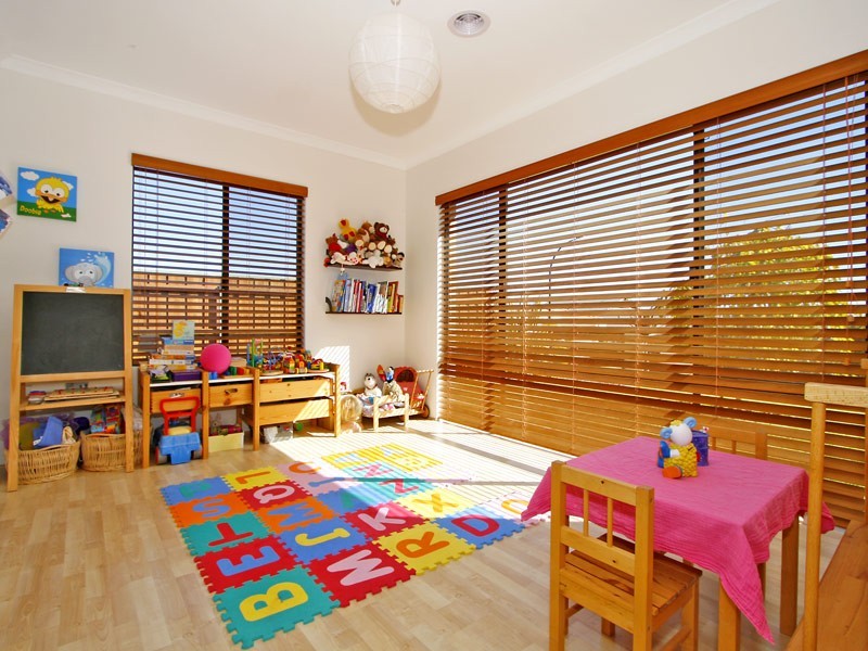 18 Dumaresq Loop, Quinns Rocks WA 6030