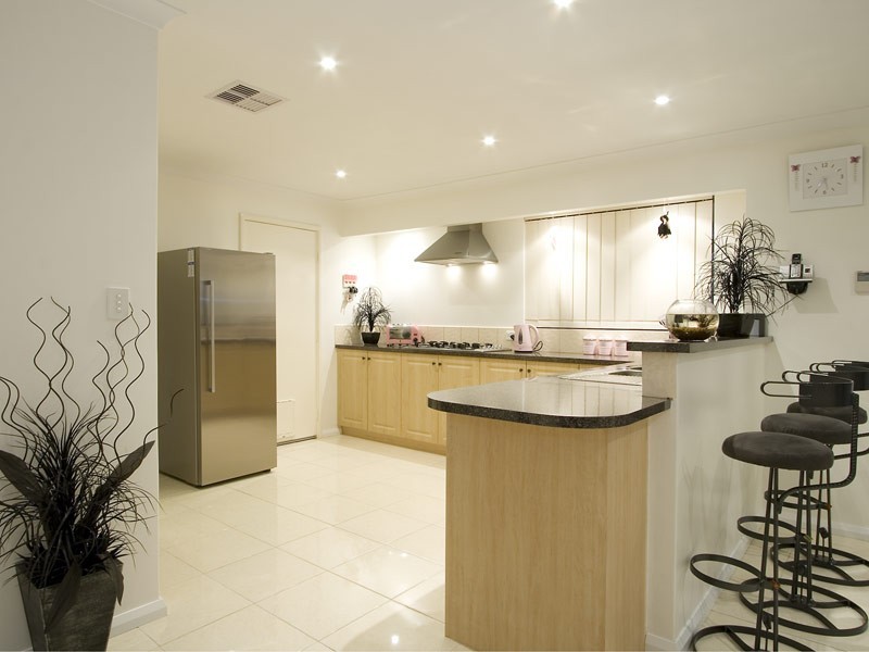 12 Shepperton Drive, Butler WA 6036