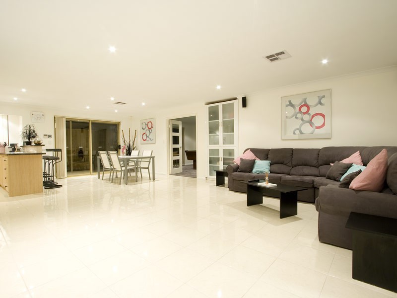 12 Shepperton Drive, Butler WA 6036