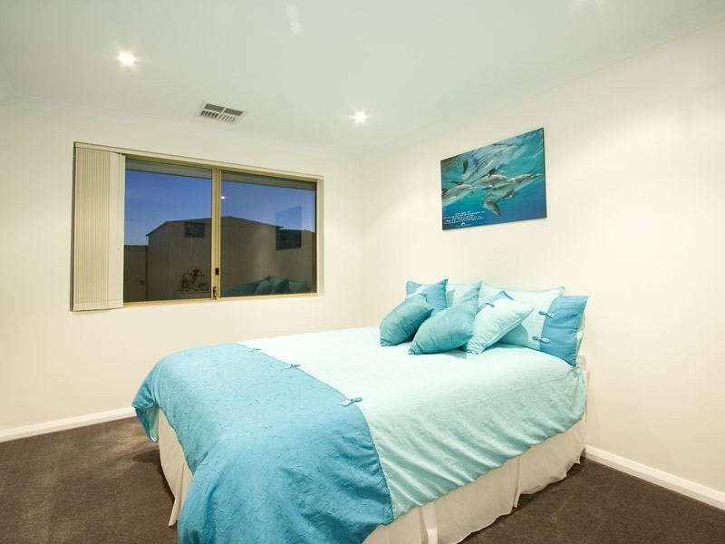 12 Shepperton Drive, Butler WA 6036