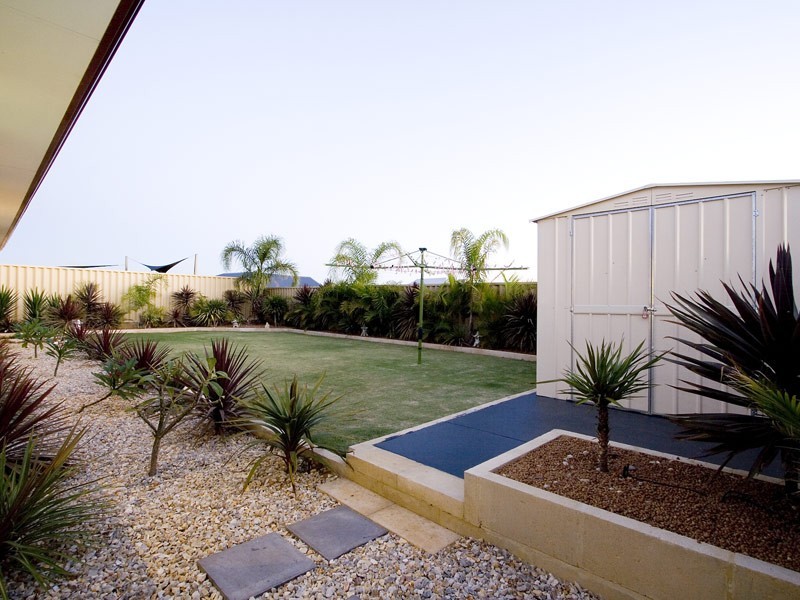 12 Shepperton Drive, Butler WA 6036