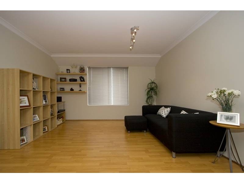 30 Heysham Bend, Butler WA 6036