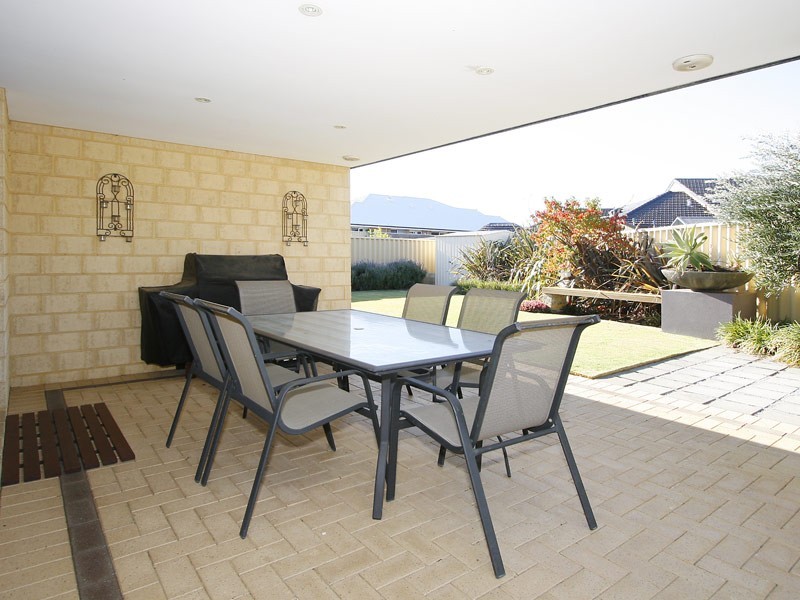 74 Camborne Parkway, Butler WA 6036