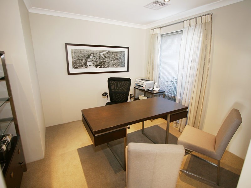 26 Brigantine Drive, Jindalee WA 6036