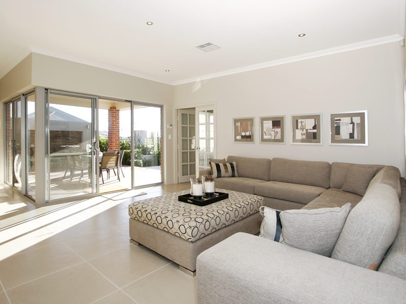 26 Brigantine Drive, Jindalee WA 6036