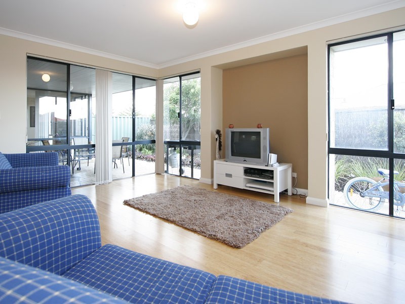 56 Pembury Way, Butler WA 6036