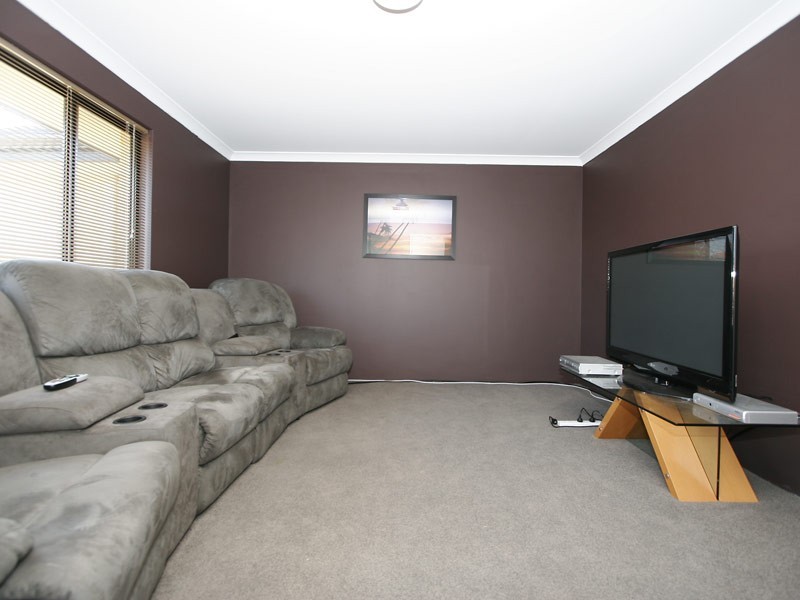 90 Benenden Avenue, Butler WA 6036