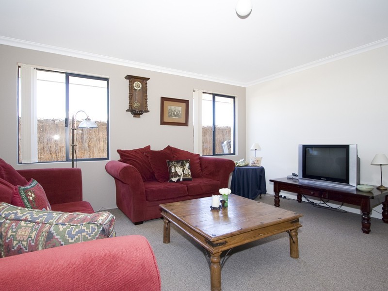 25 Swavesey Av, Butler WA 6036