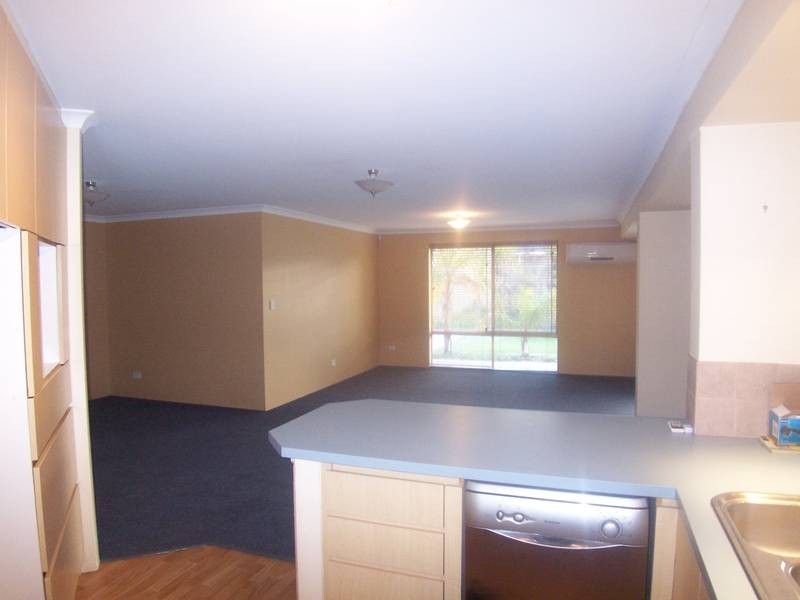 8 Tidworth Elbow, Butler WA 6036