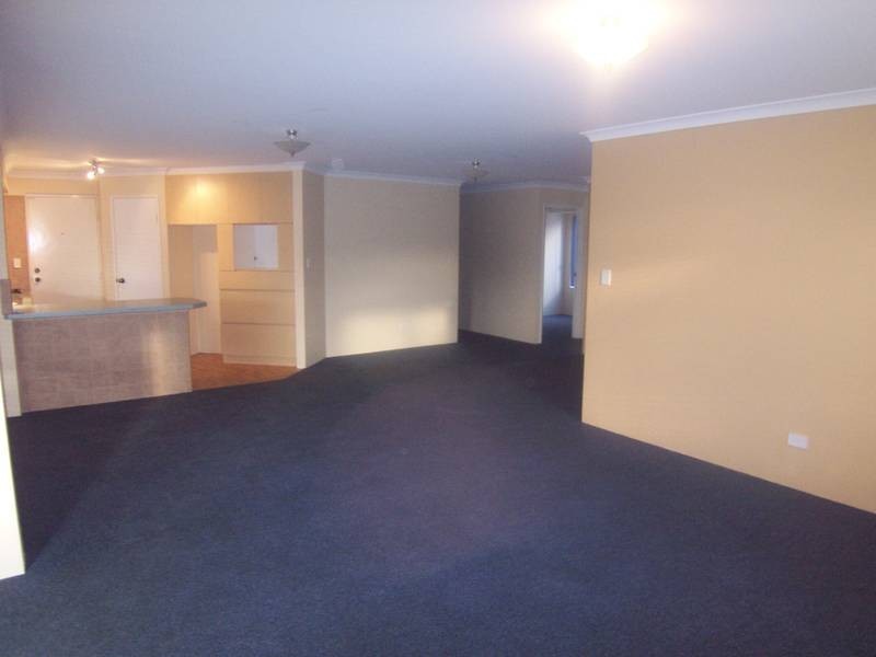 8 Tidworth Elbow, Butler WA 6036