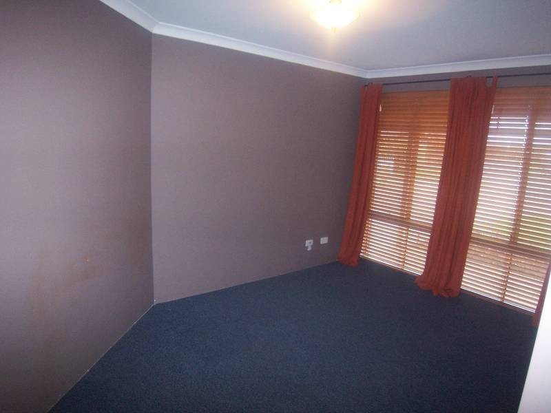 8 Tidworth Elbow, Butler WA 6036