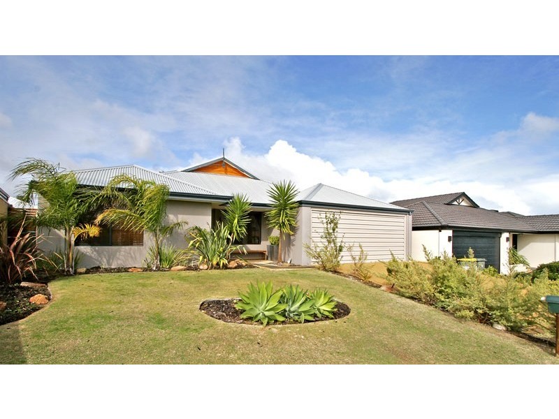 24 Landbeach Boulevard, Butler WA 6036