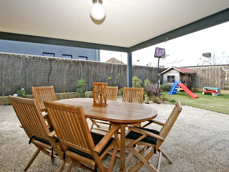 24 Landbeach Boulevard, Butler WA 6036