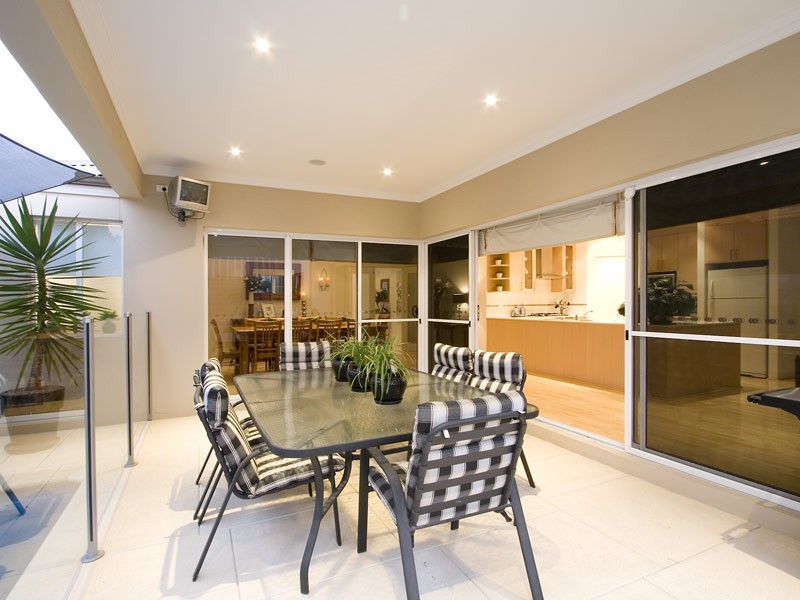 11 Acapulco Way, Quinns Rocks WA 6030