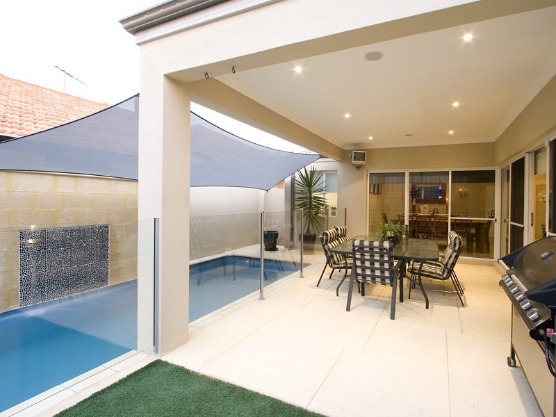 11 Acapulco Way, Quinns Rocks WA 6030