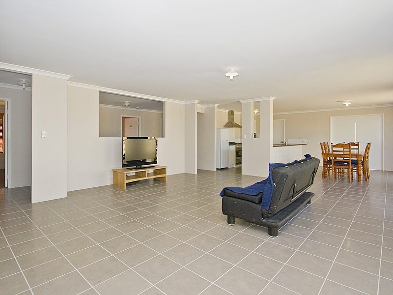 100 Ridgewood Boulevard, Ridgewood WA 6030