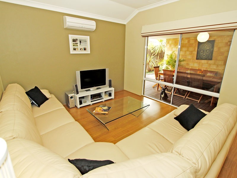 52 Pembury Way, Butler WA 6036
