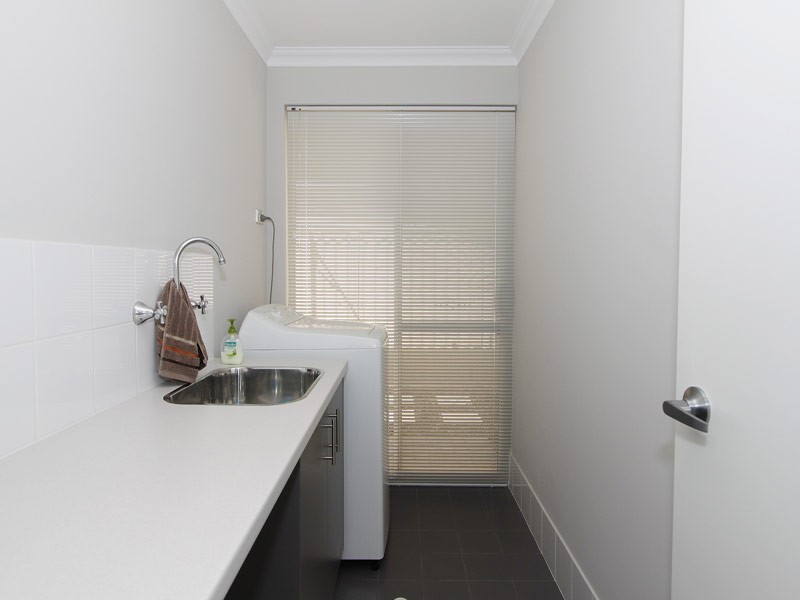 34 Seaspray Crescent, Jindalee WA 6036