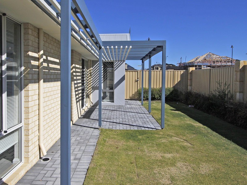 34 Seaspray Crescent, Jindalee WA 6036