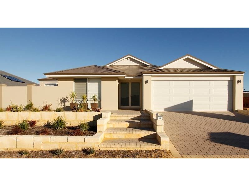 5 Huntly Avenue, Butler WA 6036