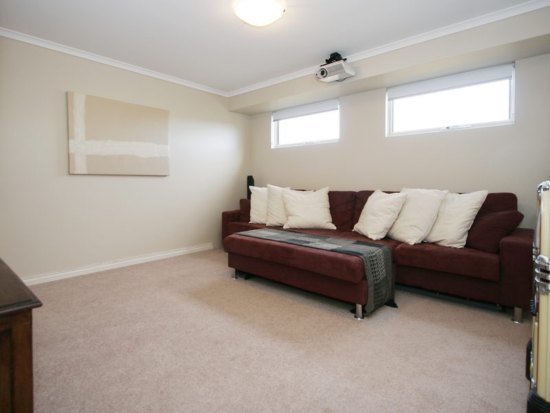 5 Huntly Avenue, Butler WA 6036