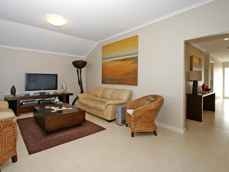 5 Huntly Avenue, Butler WA 6036