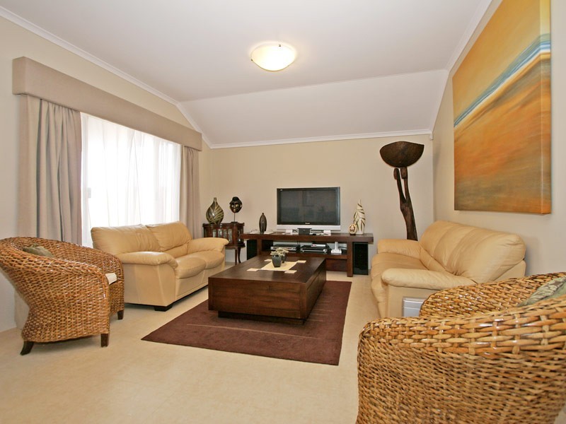 5 Huntly Avenue, Butler WA 6036