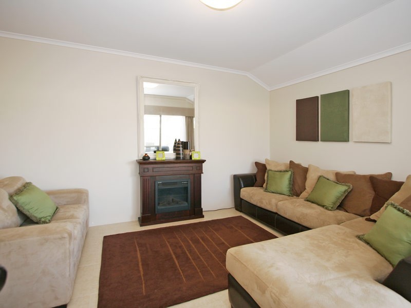 5 Huntly Avenue, Butler WA 6036