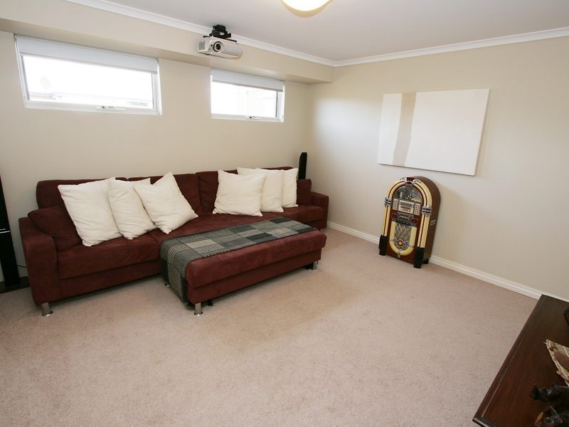 5 Huntly Avenue, Butler WA 6036