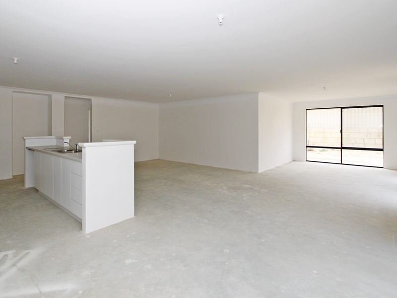 16 Newbridge Green, Butler WA 6036