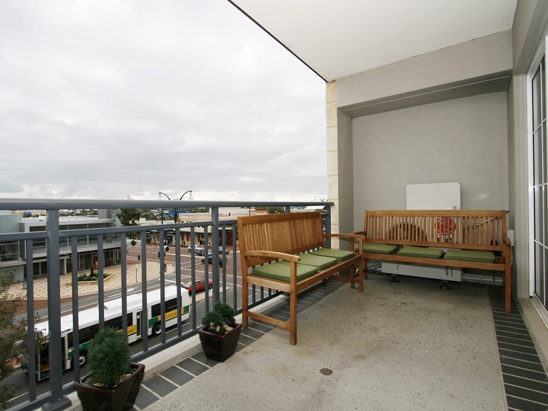 45/165 Grand Boulevard, Joondalup WA 6027