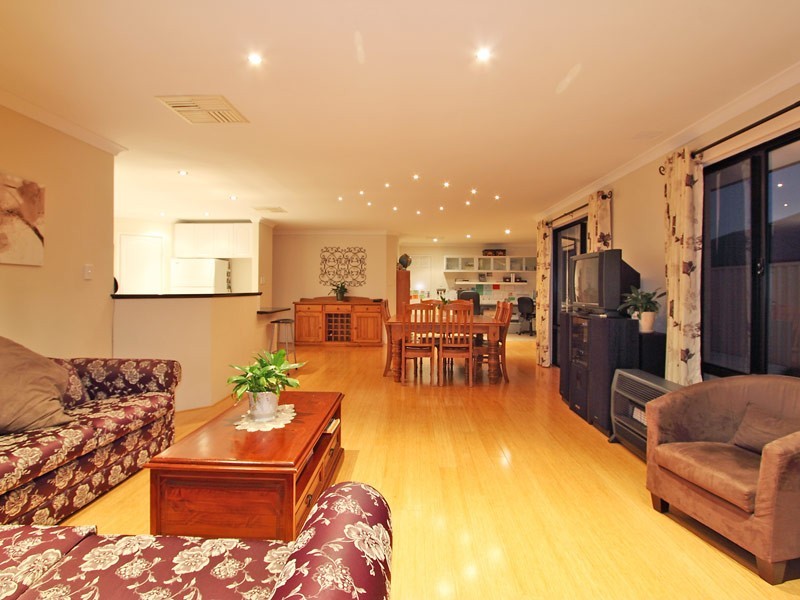 2 Writtle Street, Butler WA 6036