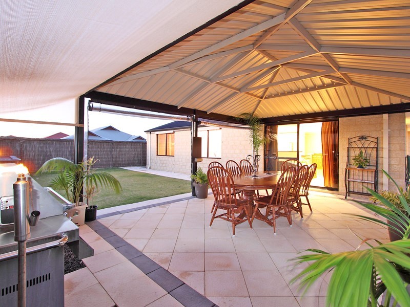 2 Writtle Street, Butler WA 6036