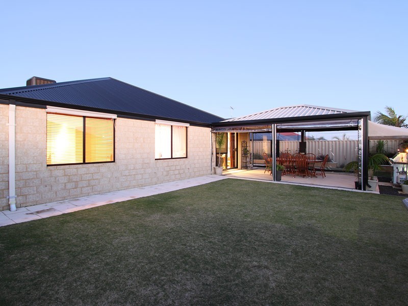 2 Writtle Street, Butler WA 6036